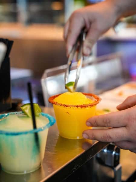 Mid-week calls for a $3 Margarita! And we have Local Hour with $3 Dockaritas, $5 Wine by the Glass, and $5 Whiskey Pours every Mon-Fri from 2-6pm @docklocal in the Dallas Farmers Market. 🍹