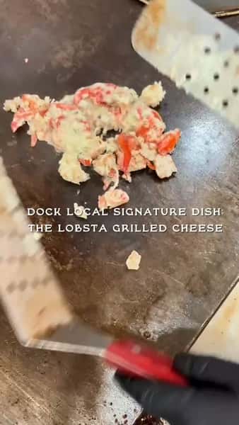 A signature Dock Local dish? You have to try our insanley cheesy, Lobsta Grilled Cheese! 😍