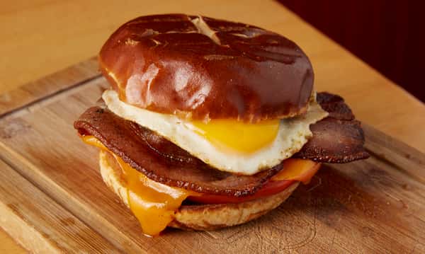 Sandwich with bacon and egg