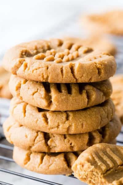 6 Peanut Butter Cookies