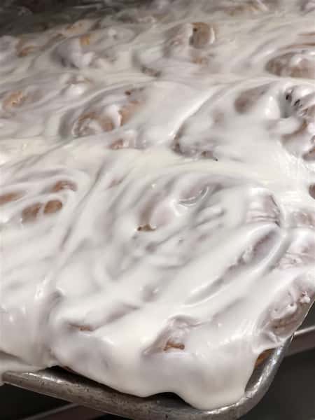 6 Cinnamon Rolls