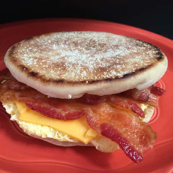 EGG & CHEESE SANDWICH
