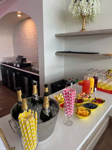 Vanderbilt Room bar