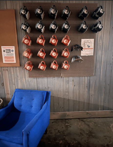 Taproots Mugs Hanging