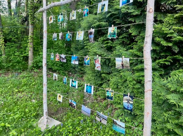 Photo display
