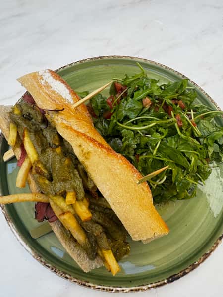 Pastrami du Chef Frites Sandwich