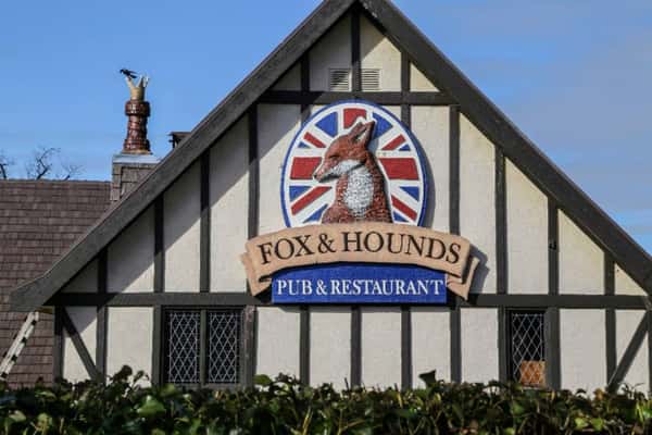 outside of fox & hound restaurant
