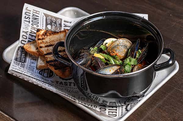 PEI Mussels & Clams