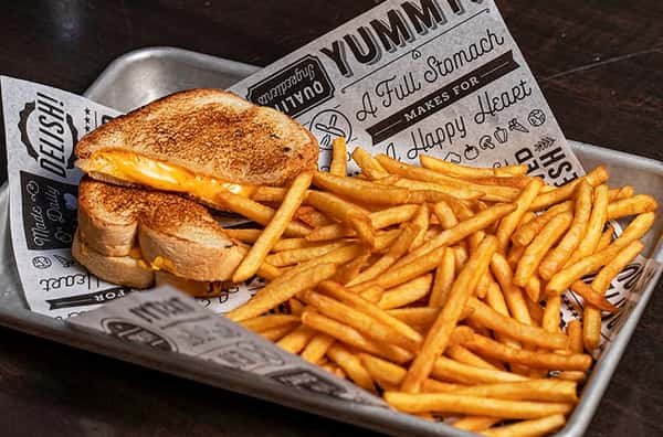 Grilled cheese & fries