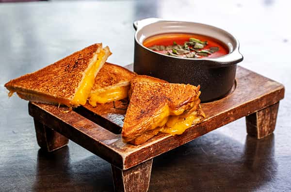 Grilled cheese & fries