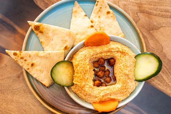 MEDITERRANEAN HUMMUS
