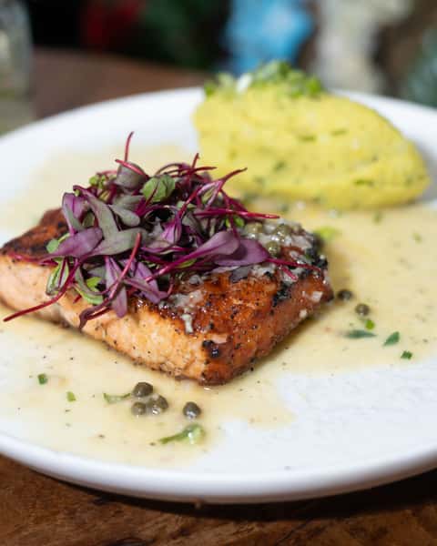 GRILLED SALMON PLATTER