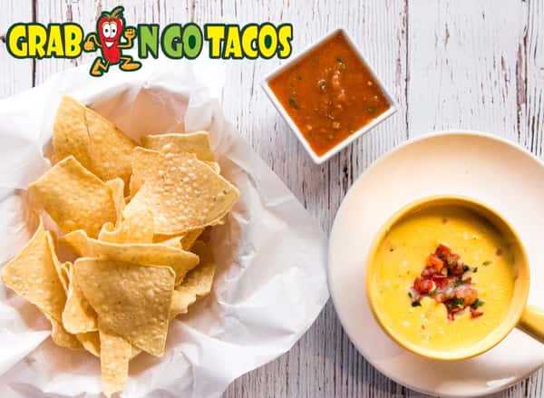 Chile Con Queso & Chips