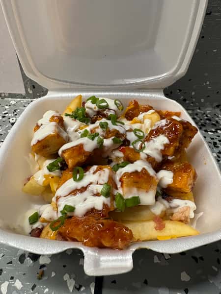 Takeaway saucy fries