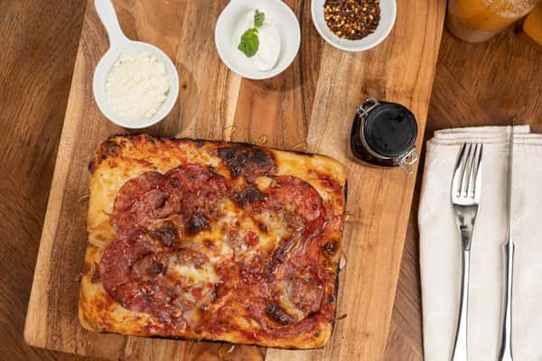 About - Teglia Pizza Bar