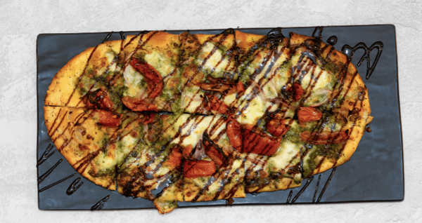 MEDITERRANEAN CAPRESE FLATBREAD