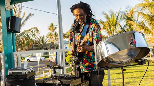 Lucky Fish Dania Beach Live Music