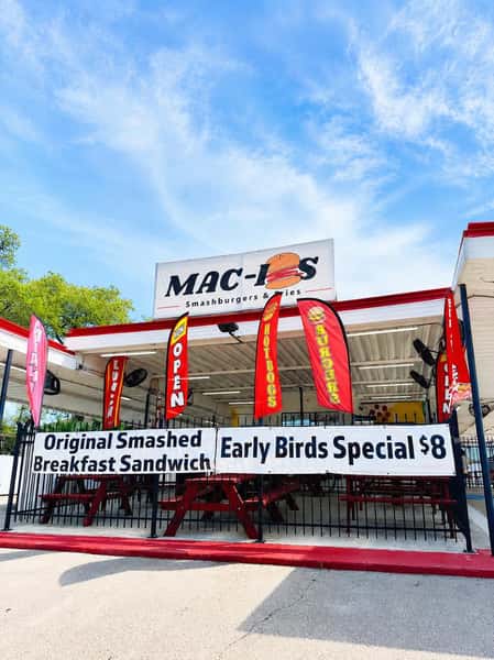 Outside mac-ies