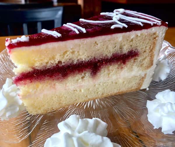 Raspberry Lemoncello Cake