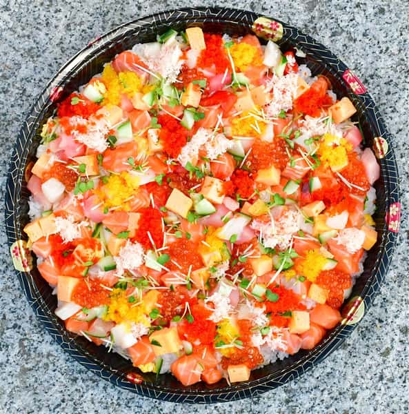 Family-size Seafood Bara Chirashi
