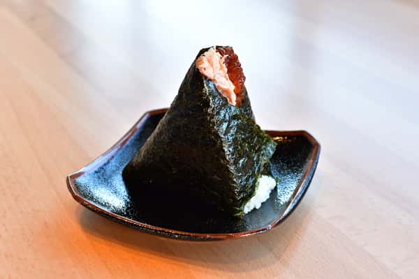 Grilled Salmon & Ikura (Salmon Roe)