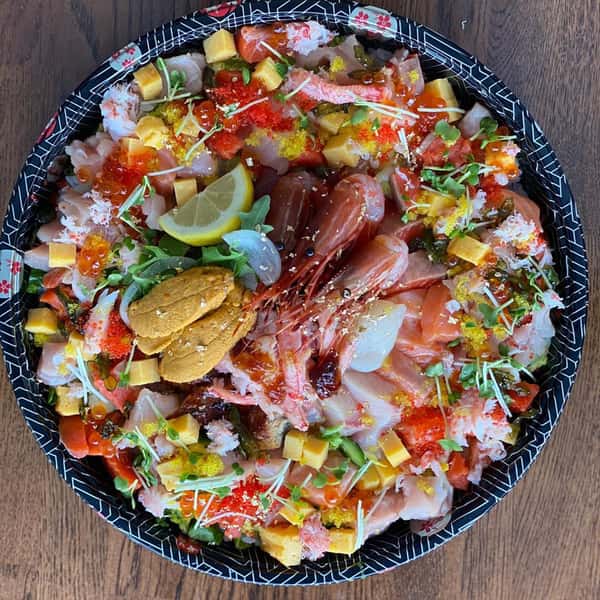 Family-size Deluxe Seafood Bowl