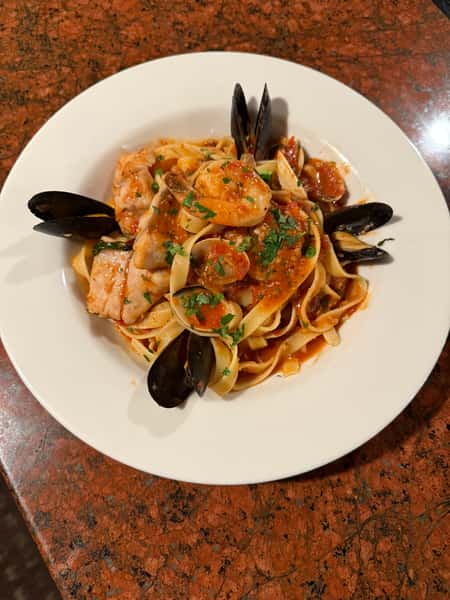 Seafood Fettucine