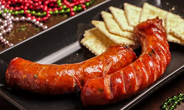 Sausage Link & Crackers