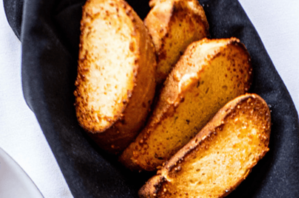 House-made Fresh Ciao Bread with Marinara