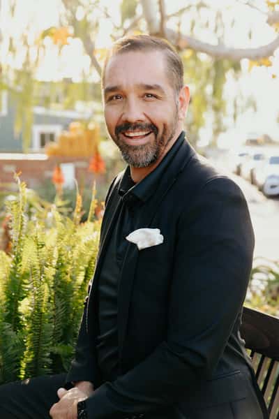 Mike Alvarez