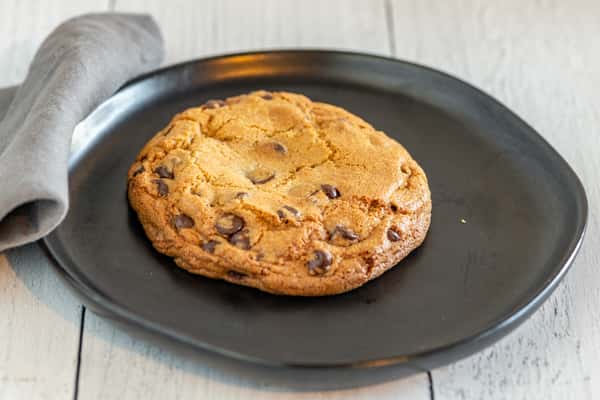 chocolate chip cookie