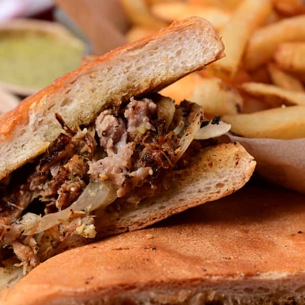 Pan con Lechon
