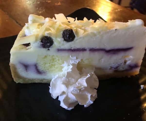 blueberry white chocolate cheesecake