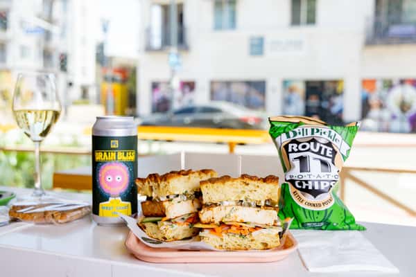 sandwich beer