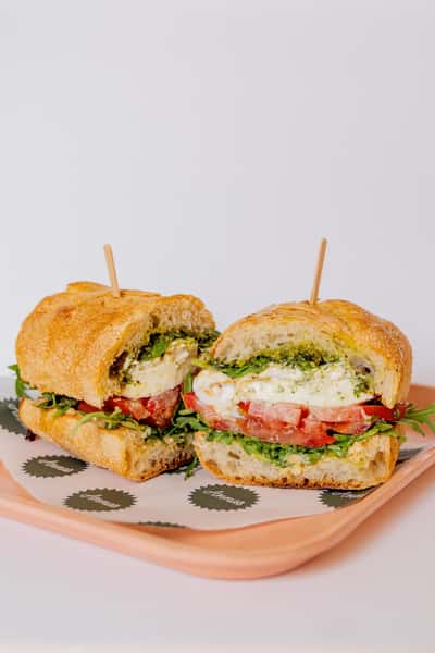 #15 Hoowee' Caprese