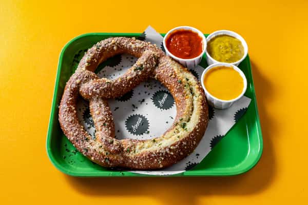 Bavarian Pretzel & Dip