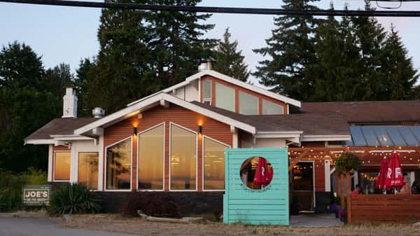 Joe's on the Beach