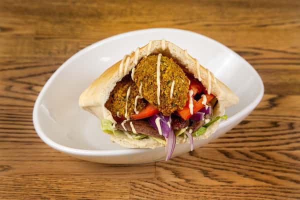 Sandwich with steak falafel