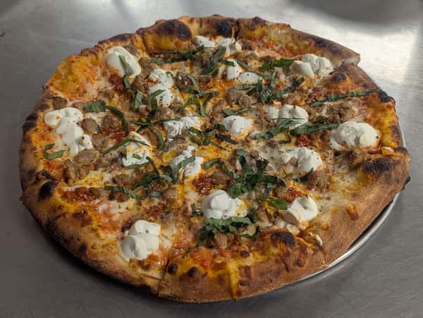 Ala Vodka Pizza