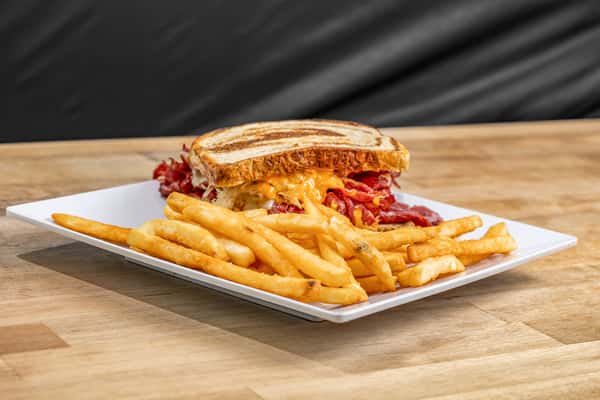 REUBEN SANDWICH W/FRIES