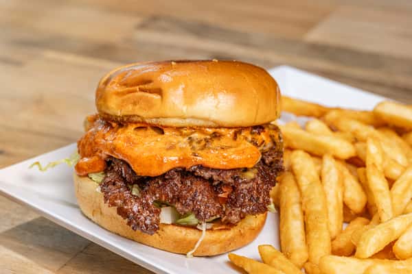 THE OTTO SMASH BURGER W/ FRIES