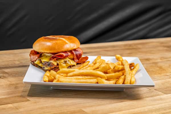 THE BIG CUSE SMASH BURGER W/ FRIES