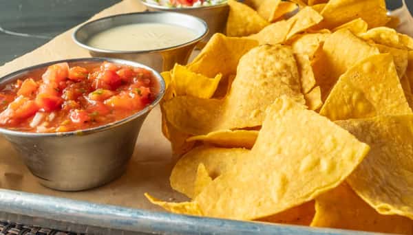 Chips & Queso & Salsa Serves 4-6