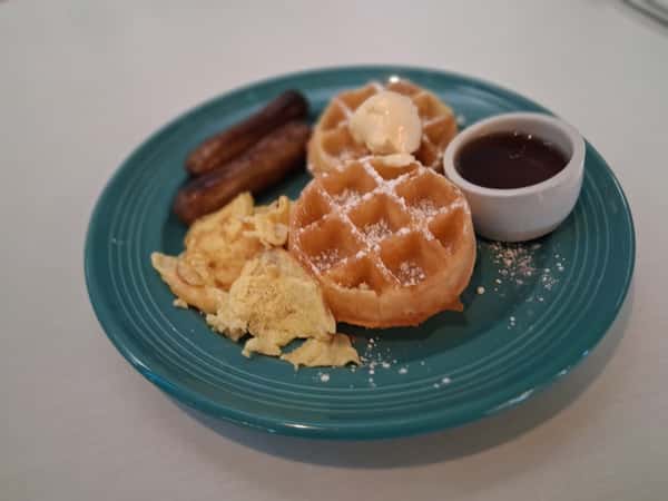 Waffle with bacon and eggs