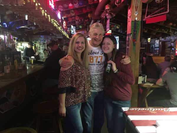 Tualatin Station Bar And Grill - 73ycddg