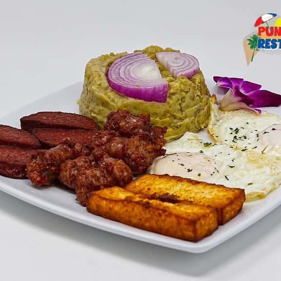 Dominicano Con Longaniza