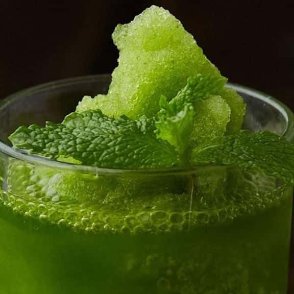 Limonada Y Yerba Buena