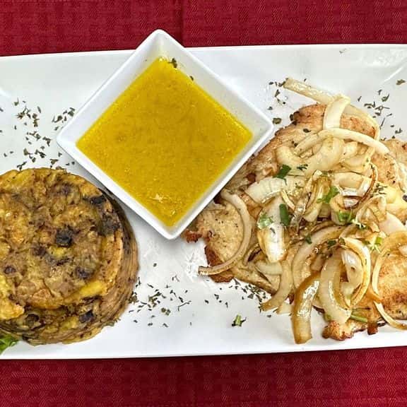 Mofongo-Pollo Plancha