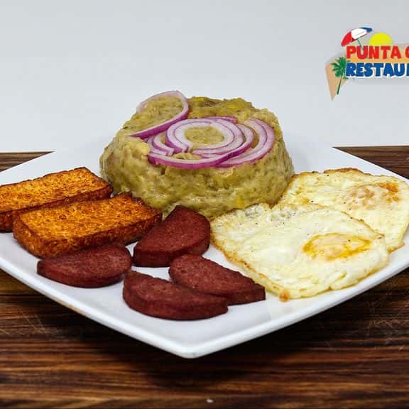 Desayuno Dominicano-H-Q-S