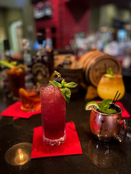 refreshing drinks with mint